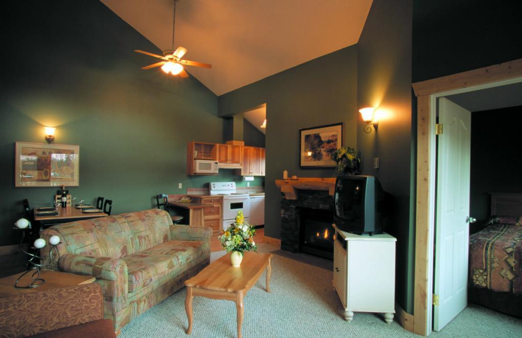 Cornerstone Lodge By Park Vacation Management ファーニー エクステリア 写真
