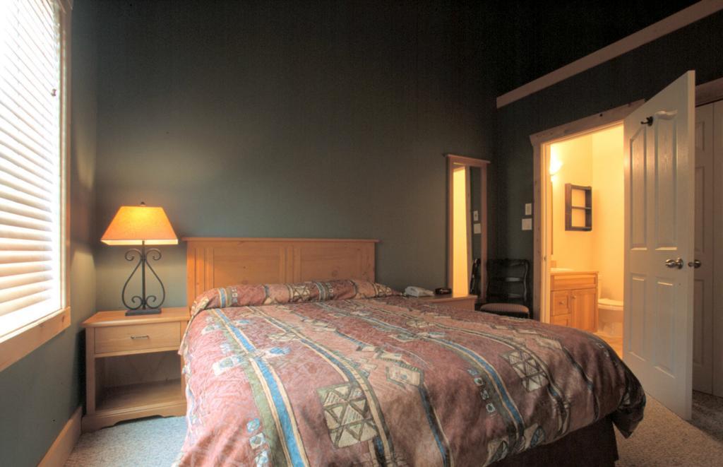 Cornerstone Lodge By Park Vacation Management ファーニー エクステリア 写真